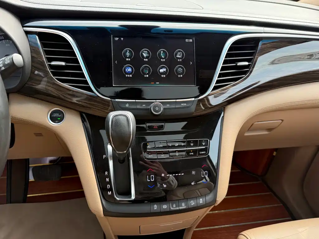Buick GL8 2018 ES 28T luxury model National VI купить на сайте DeffCars