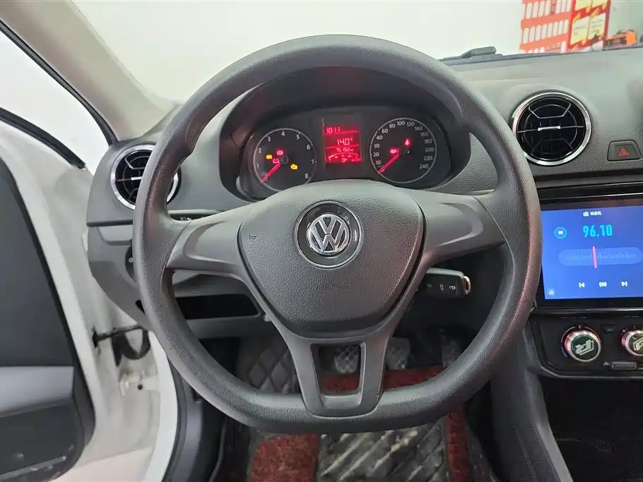 Jetta 2017 1.5L manual fashion model купить на сайте DeffCars
