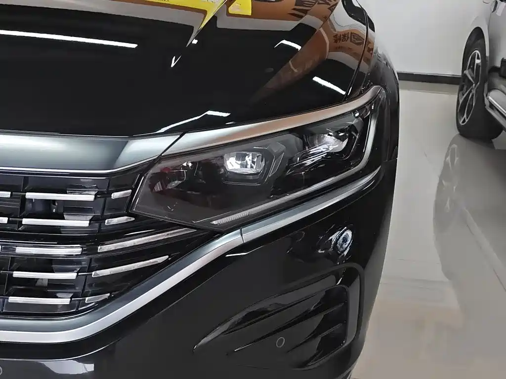 Passat 2023 facelift 330TSI Elite Edition купить на сайте DeffCars