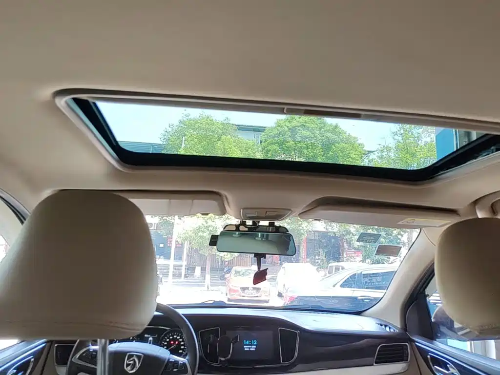 Baojun 730 2016 1.8L Manual Luxury 7 Seater купить на сайте DeffCars