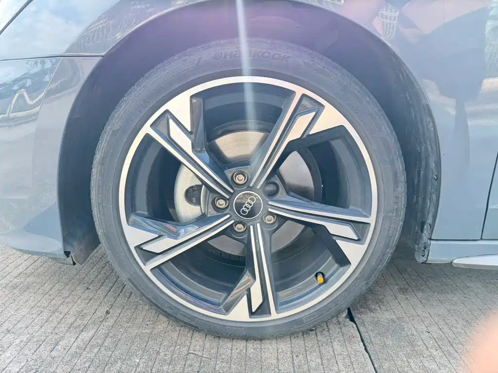 Audi A3 2022 A3L Limousine 35 TFSI RS Kit Burning Speed ​​Type купить на сайте DeffCars