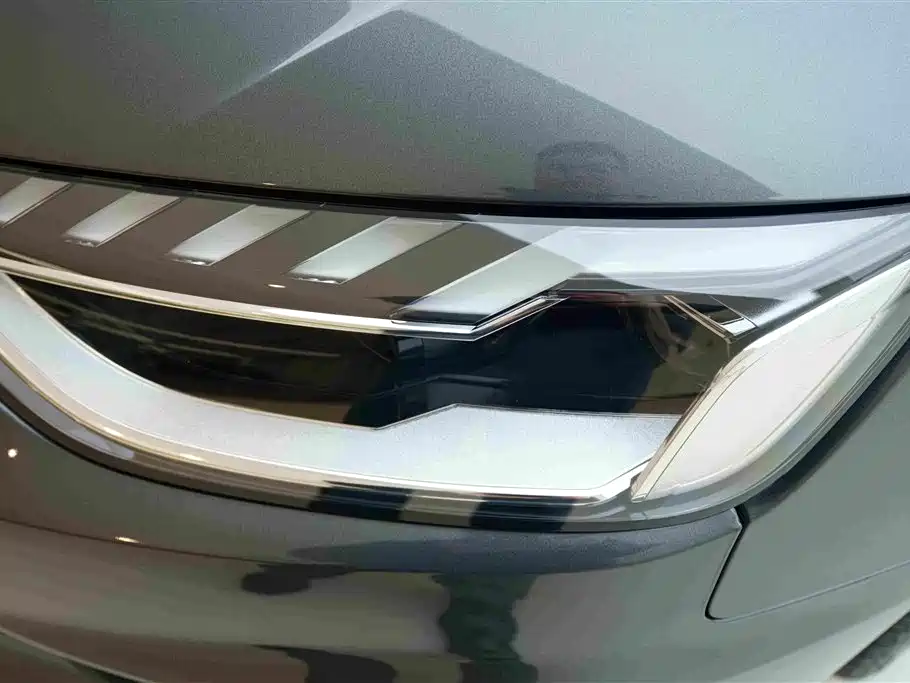 Audi A4L 2024 40 TFSI Fashionable and Dynamic купить на сайте DeffCars