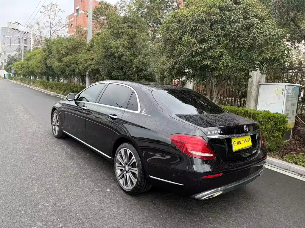 Mercedes-Benz E-Class 2016 E 300 L Luxury Model купить на сайте DeffCars
