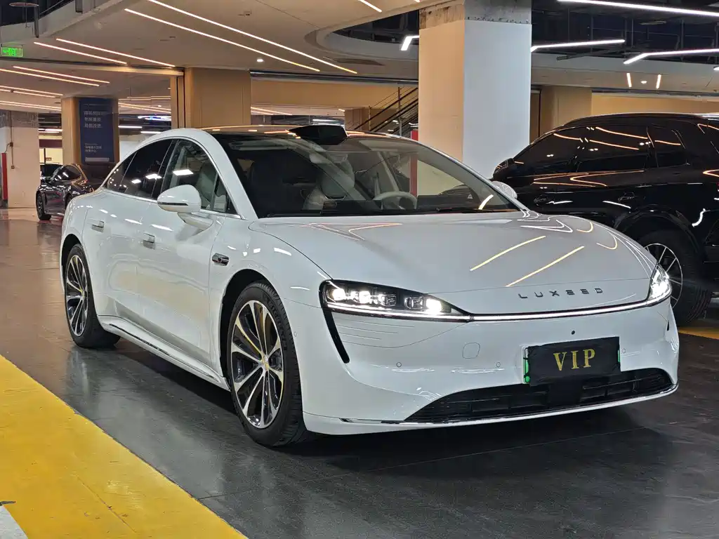 Zhijie S7 2025 model 705km Max купить на сайте DeffCars