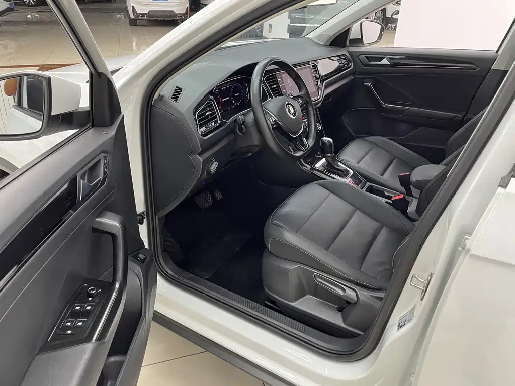 T-ROC 2022 280TSI DSG two-wheel drive comfort PLUS купить на сайте DeffCars