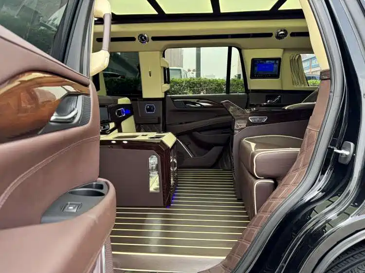 Escalade 2017 6.2L ESV Platinum Edition Extended Model купить на сайте DeffCars