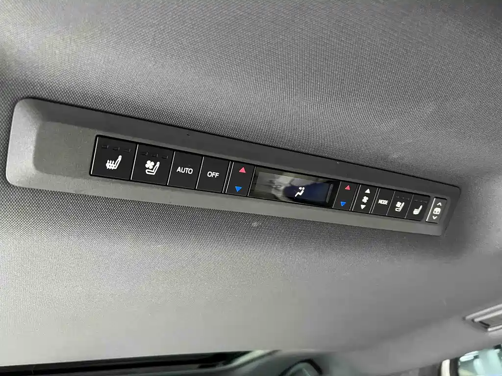 SIENNA 2023 2.5L Hybrid Extreme Edition купить на сайте DeffCars