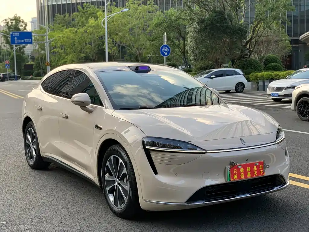 Zhijie R7 2025 extended range 251km Max купить на сайте DeffCars
