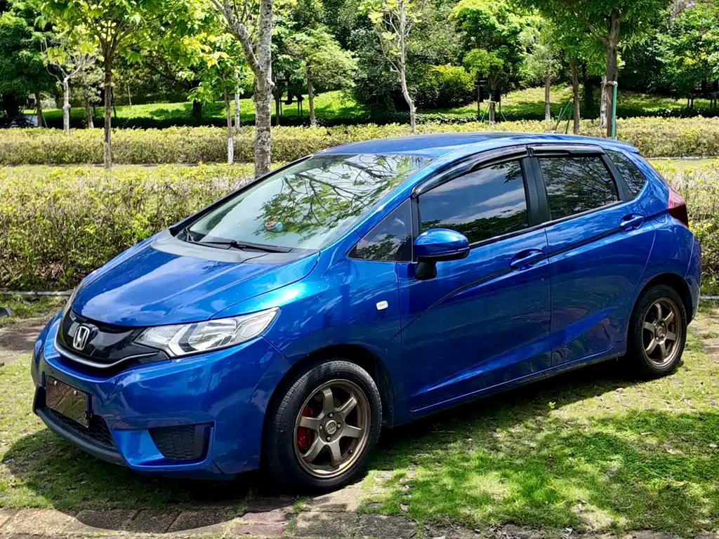Fit 2016 1.5L LX CVT comfort model купить на сайте DeffCars