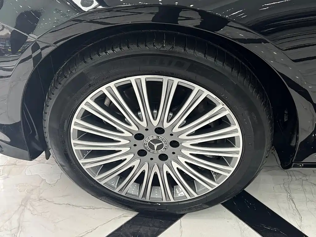 Mercedes-Benz E-Class 2021 E 300 L Luxury Model купить на сайте DeffCars