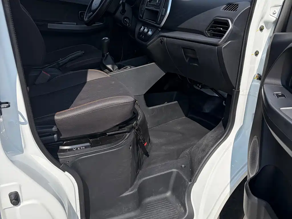 Changan Ruixing M60 2023 1.5L GDI basic bus 6/7 seats купить на сайте DeffCars
