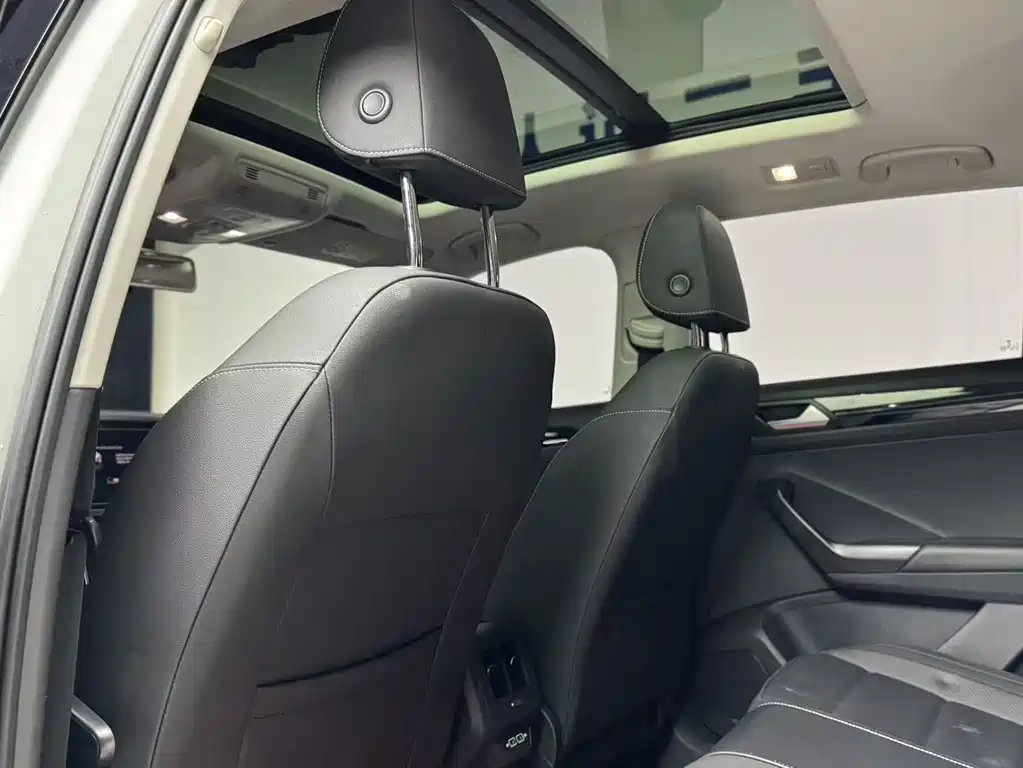 T-ROC 2021 280TSI DSG two-wheel drive comfortable intelligent connected version купить на сайте DeffCars