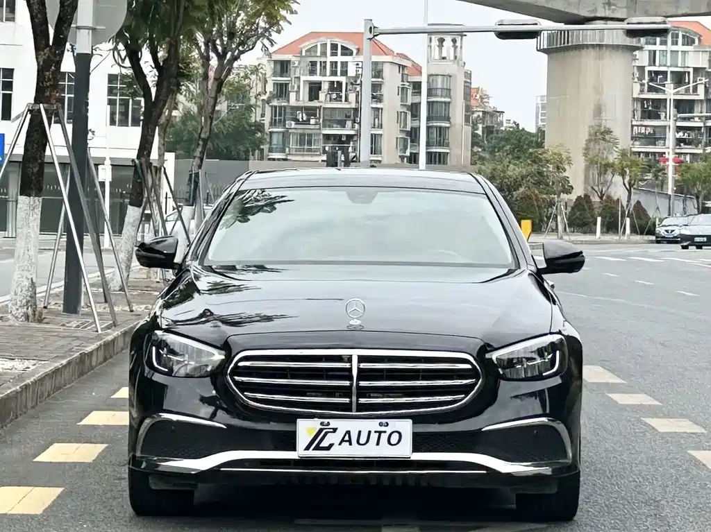 Mercedes-Benz E-Class 2022 E 300 L Luxury Model купить на сайте DeffCars