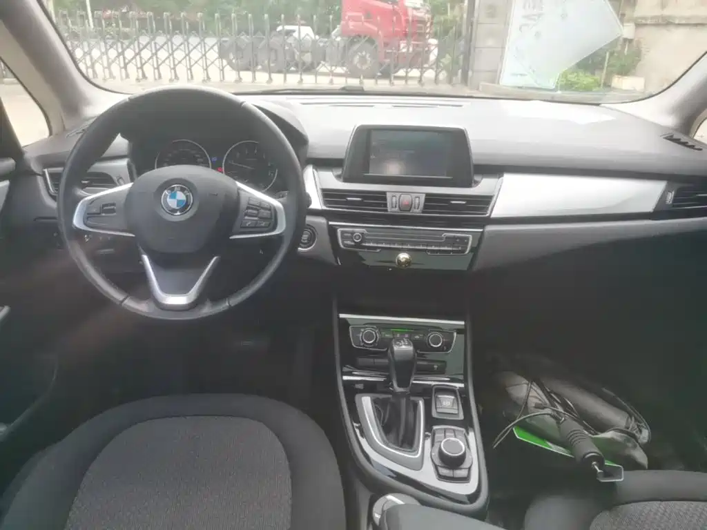 BMW 2 Series Station Wagon 2016 218i Fashion Edition купить на сайте DeffCars