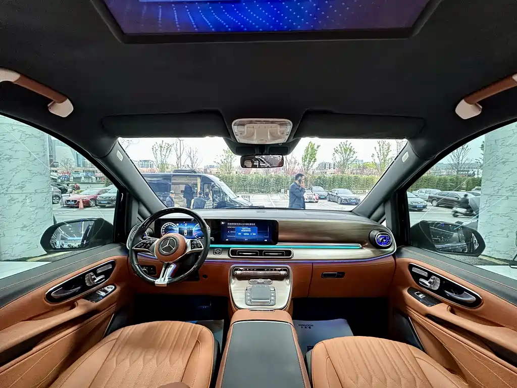 Vito 2024 2.0T Business Edition 7 seats купить на сайте DeffCars
