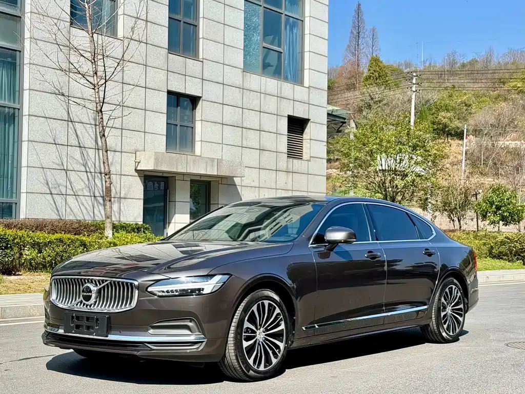 Volvo S90 2025 B5 Zhiyi Luxury Edition купить на сайте DeffCars