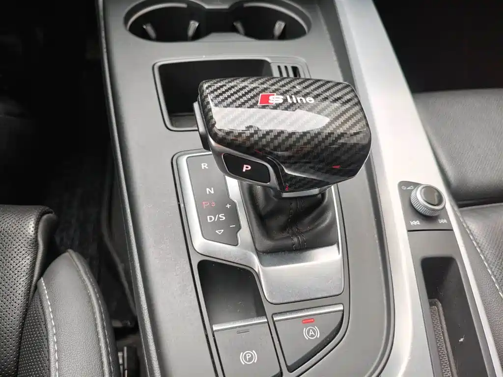 Audi A4L 2022 40 TFSI Fashionable and Dynamic купить на сайте DeffCars
