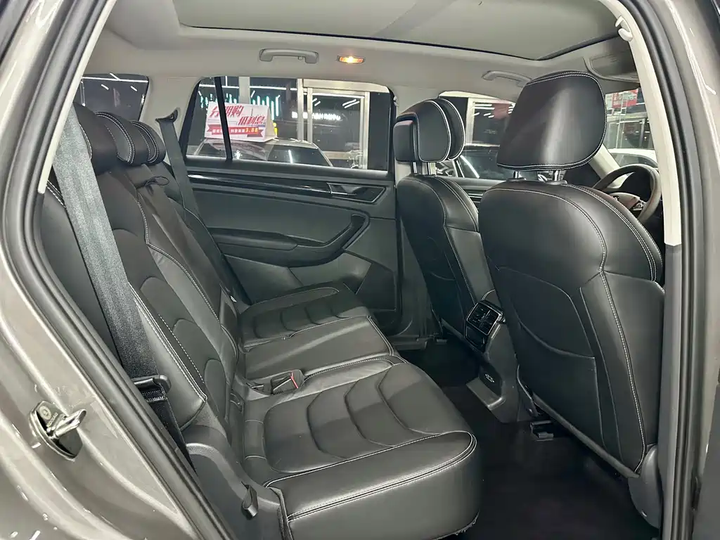 Kodiak 2018 facelift TSI330 7-seat two-wheel drive luxury premium version купить на сайте DeffCars