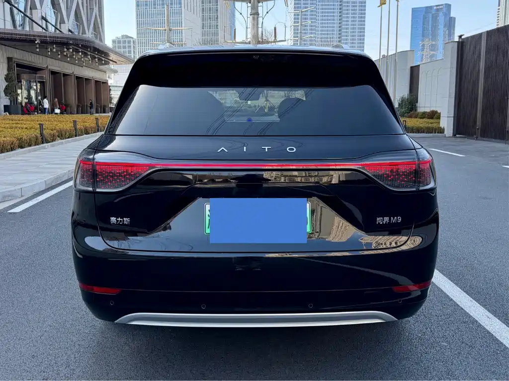 Wenjie M9 2024 extended range Ultra version 52kWh 5-seater version купить на сайте DeffCars