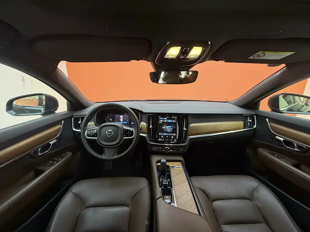 Volvo S90 2024 B5 Zhiyi Luxury Edition купить на сайте DeffCars