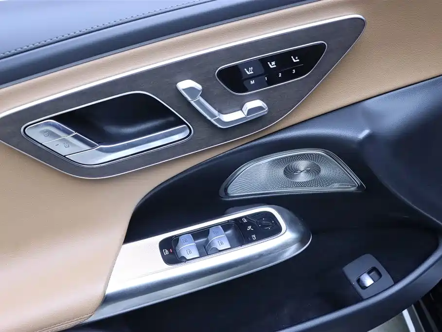Mercedes-Benz E-Class 2024 E 300 L Luxury Model купить на сайте DeffCars