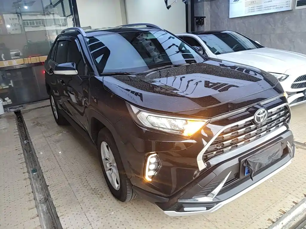 RAV4 Rongfang 2024 2.0L CVT two-wheel drive urban version купить на сайте DeffCars