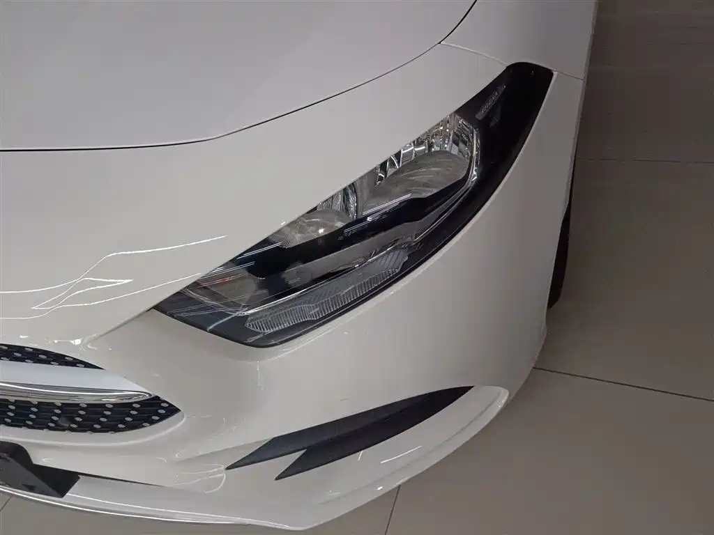 Mercedes-Benz A-Class 2021 facelift A 180 L sports sedan купить на сайте DeffCars