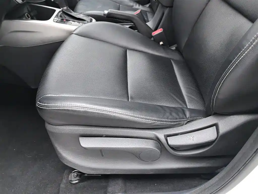 KX3 Ao Pao 2017 1.6L automatic Aoya version купить на сайте DeffCars