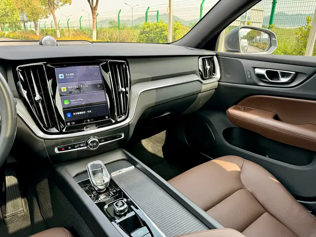Volvo S60 2024 B4 Zhiyi Luxury Edition купить на сайте DeffCars