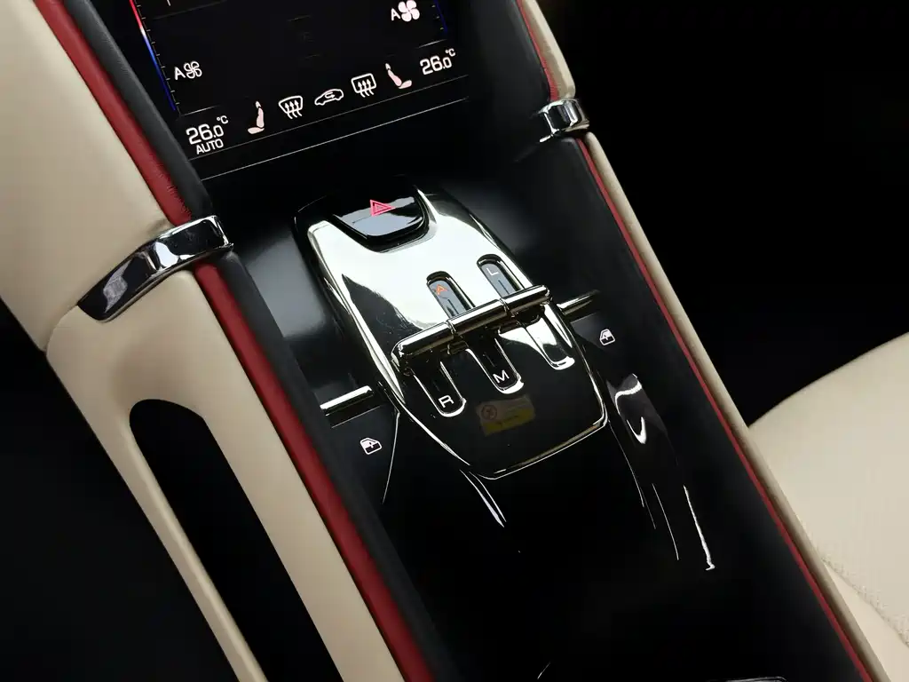 Roma 2020 3.9T V8 купить на сайте DeffCars