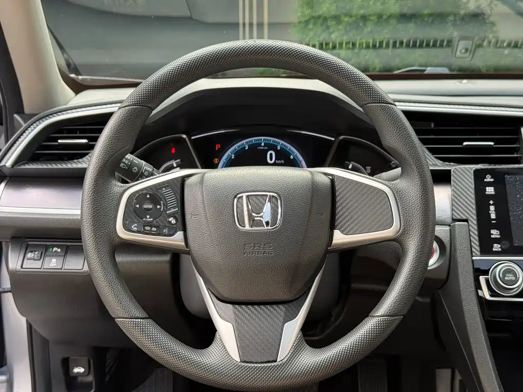 Civic 2016 220TURBO CVT Deluxe Edition купить на сайте DeffCars