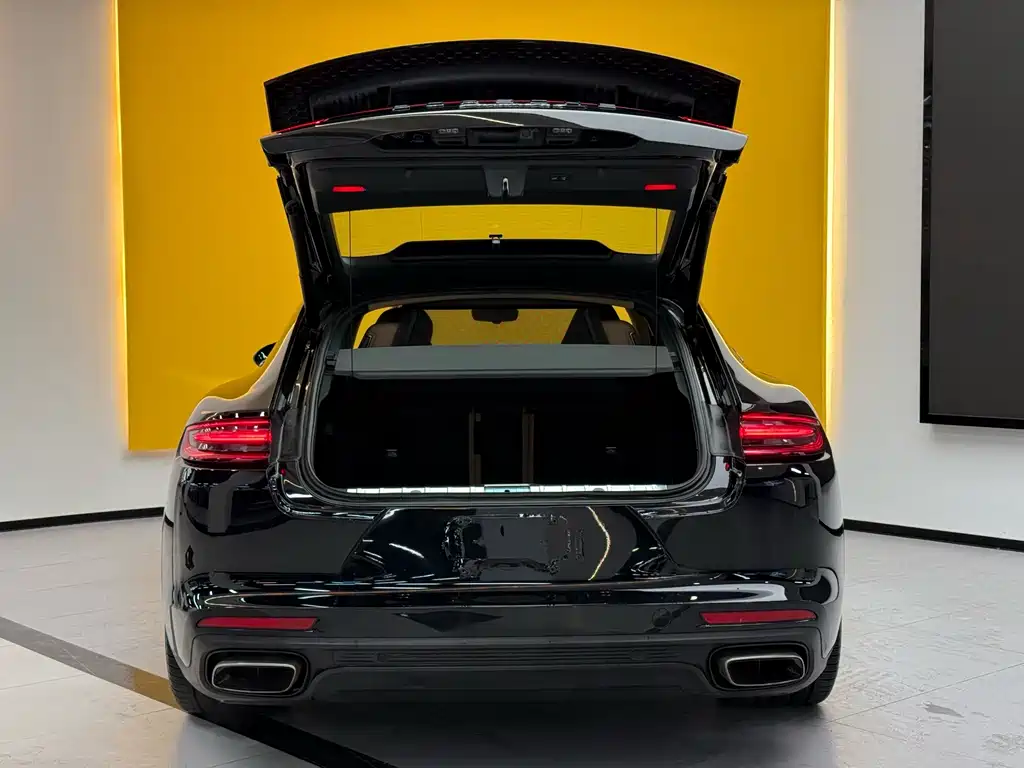 Panamera 2017 Panamera 4 Executive Extended Edition 3.0T купить на сайте DeffCars
