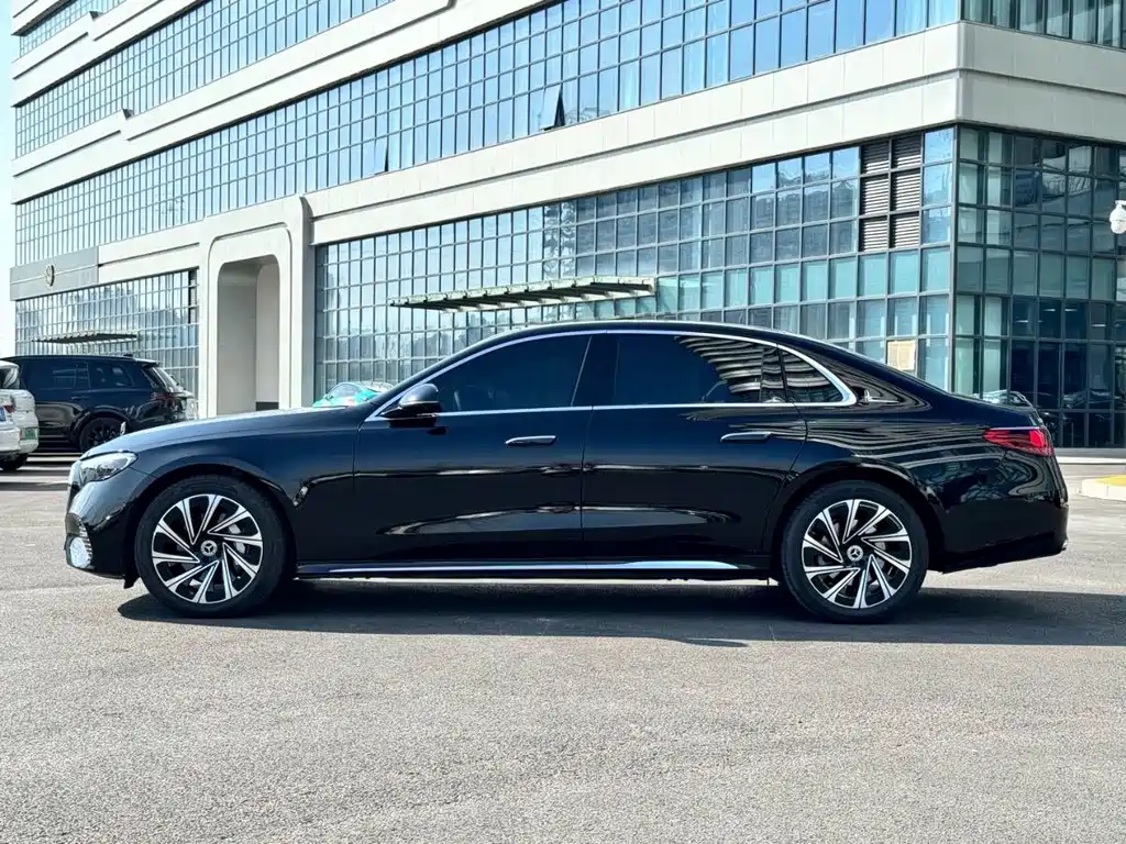 Mercedes-Benz E-Class 2024 E 300 L Luxury Model купить на сайте DeffCars
