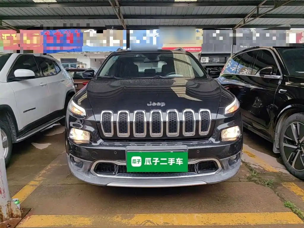 Cherokee (Китай) 2016 2.4L Professional Edition купить на сайте DeffCars