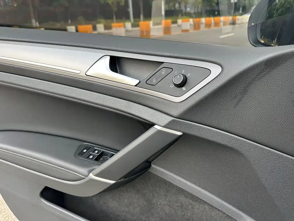 Golf 2020 Beloved Edition 280TSI DSG Comfort Type купить на сайте DeffCars