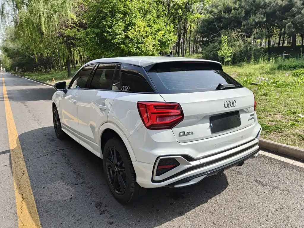 Audi Q2L 2024 35TFSI fashionable and dynamic купить на сайте DeffCars