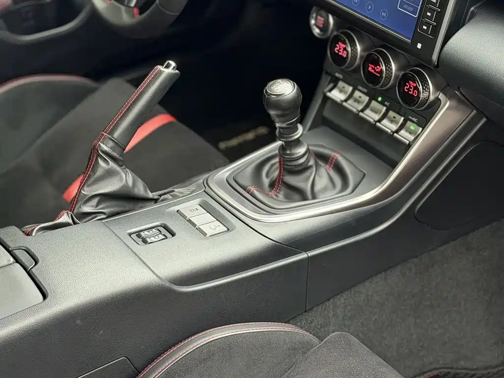 Subaru BRZ 2022 2.4L manual version купить на сайте DeffCars