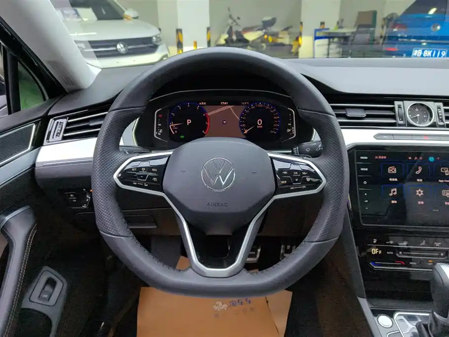 Magotan 2025 model 330TSI DSG luxury model купить на сайте DeffCars