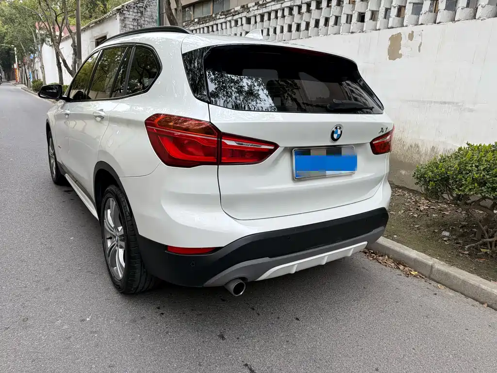 BMW X1 2018 sDrive18Li Exclusive Model купить на сайте DeffCars