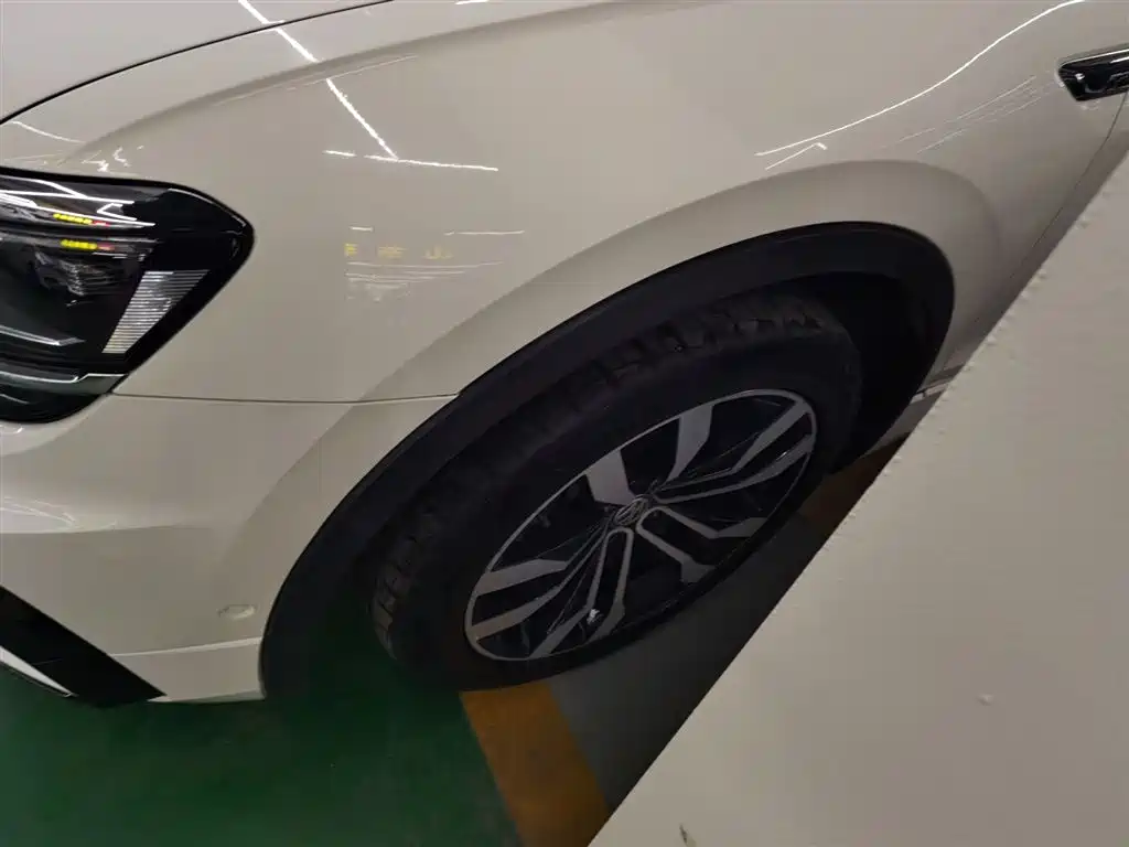 Tiguan L 2019 facelift 330TSI automatic two-wheel drive R-Line flagship version National VI купить на сайте DeffCars