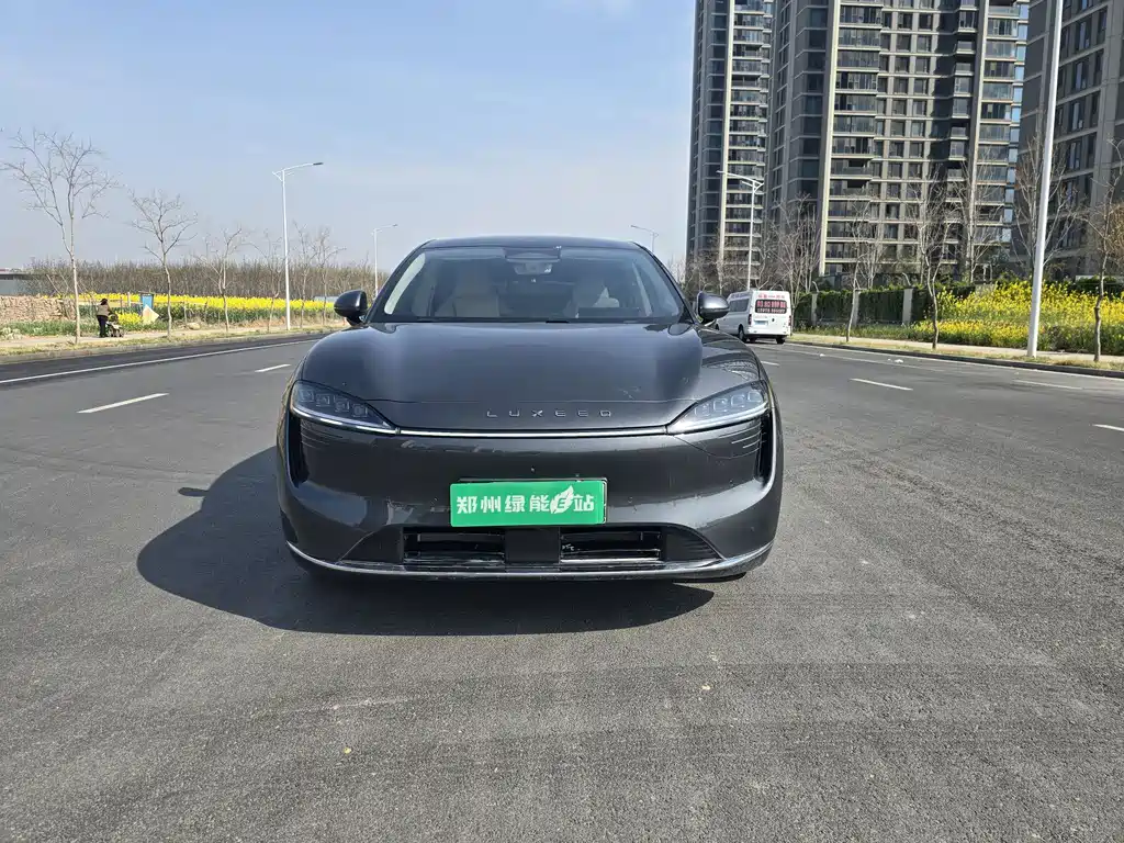 Zhijie R7 2025 extended range 251km Pro купить на сайте DeffCars