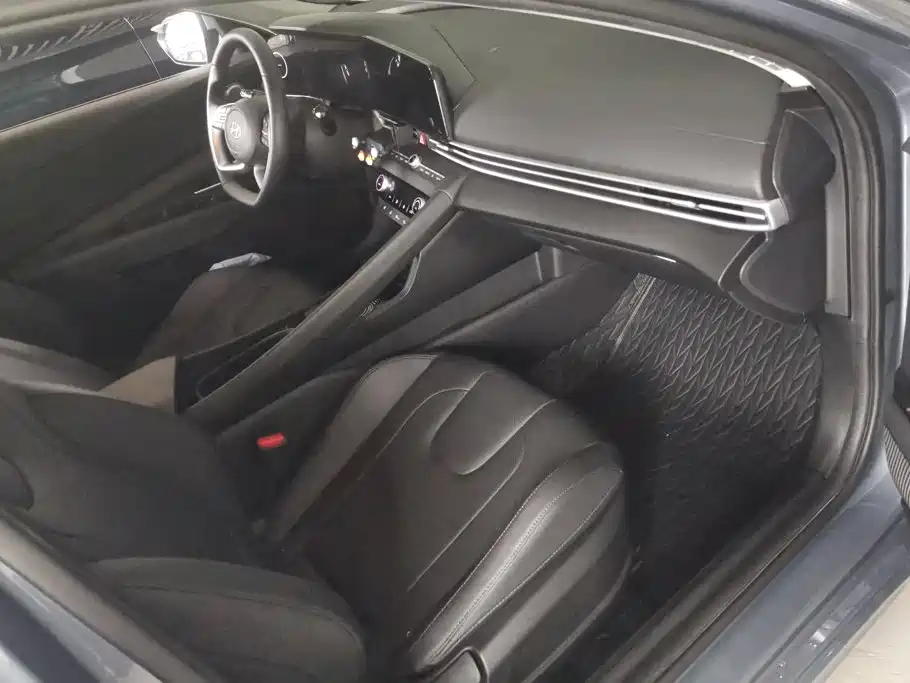 Elantra 2023 1.5L CVT LUX Premium Edition купить на сайте DeffCars