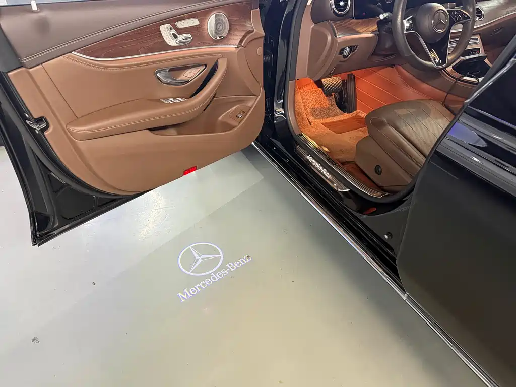 Mercedes-Benz E-Class 2023 E 300 L Luxury Model купить на сайте DeffCars