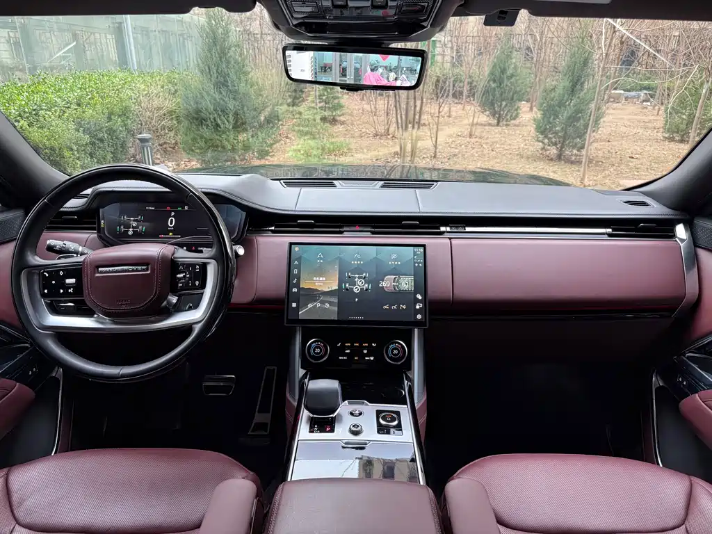 Range Rover 2023 3.0 L6 400PS Model Extended Edition купить на сайте DeffCars