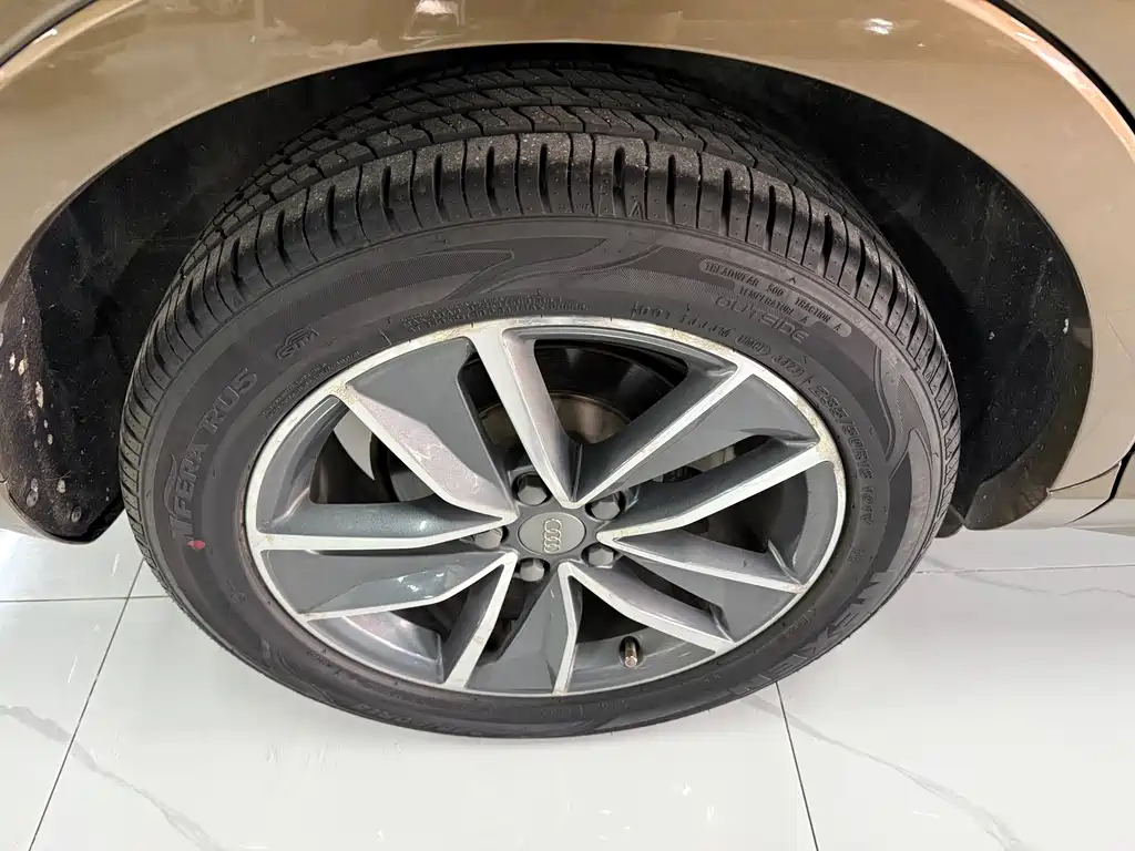 Audi Q3 2018 30 TFSI Fashionable Collection Edition купить на сайте DeffCars