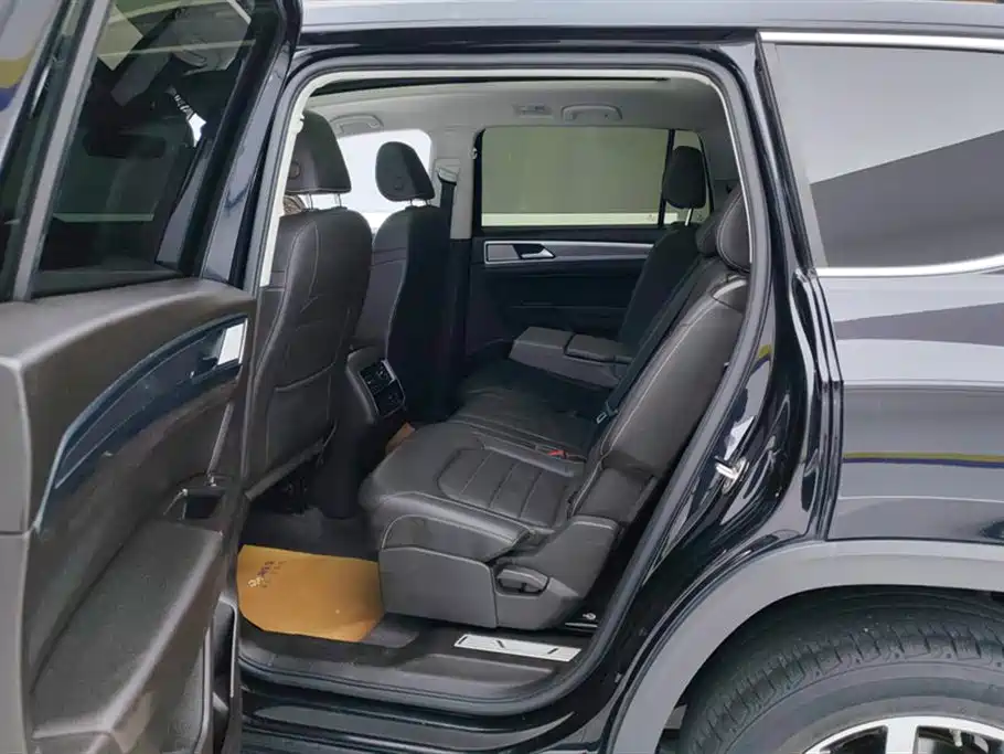 Touron 2020 330TSI 2WD Deluxe Edition National VI купить на сайте DeffCars