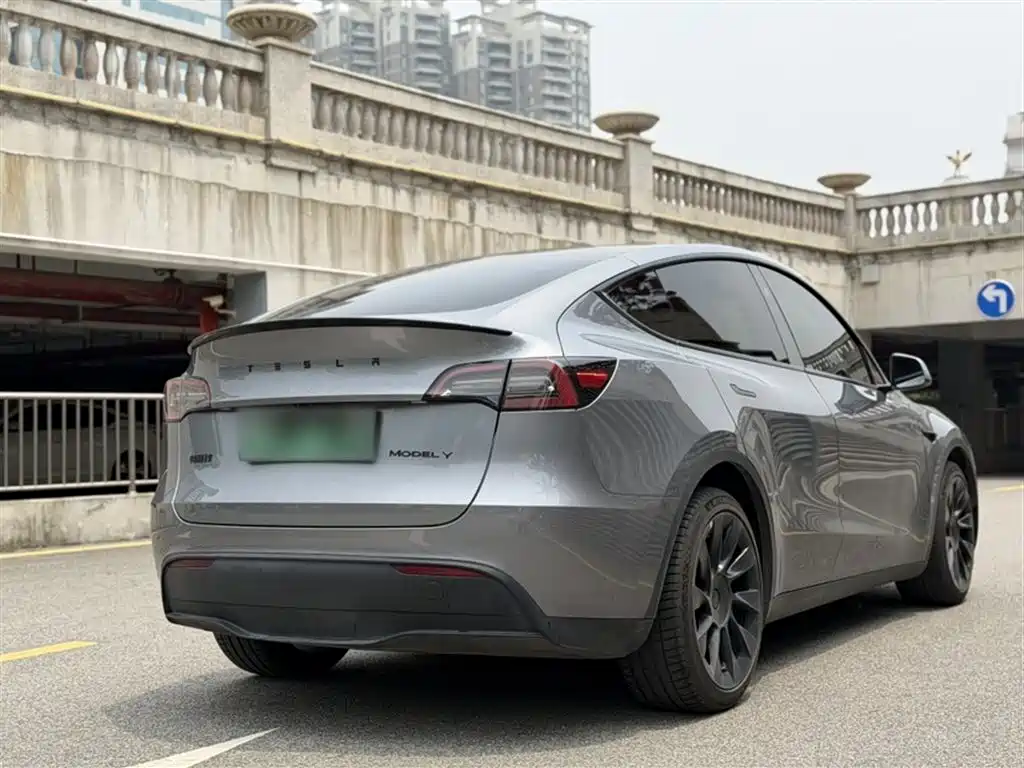 Model Y 2024 long-range all-wheel drive version купить на сайте DeffCars