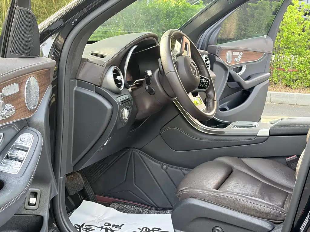 Mercedes-Benz GLC 2020 GLC 300 L 4MATIC luxury model купить на сайте DeffCars