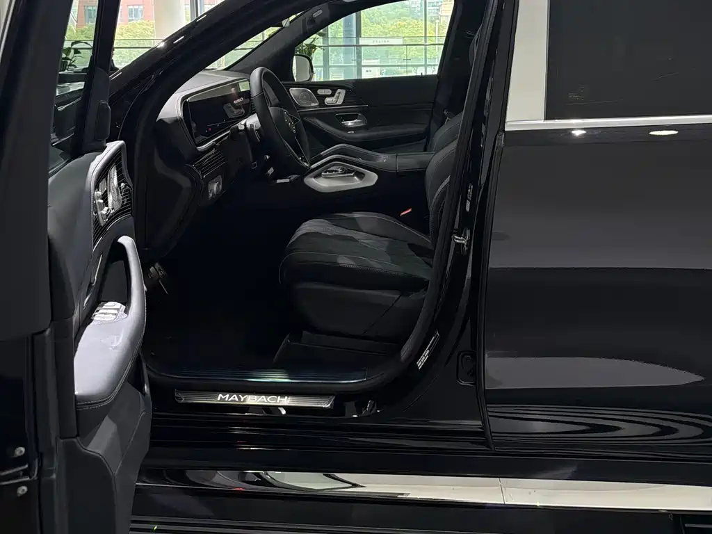 Maybach GLS 2026 GLS 480 4MATIC Liyi Edition купить на сайте DeffCars