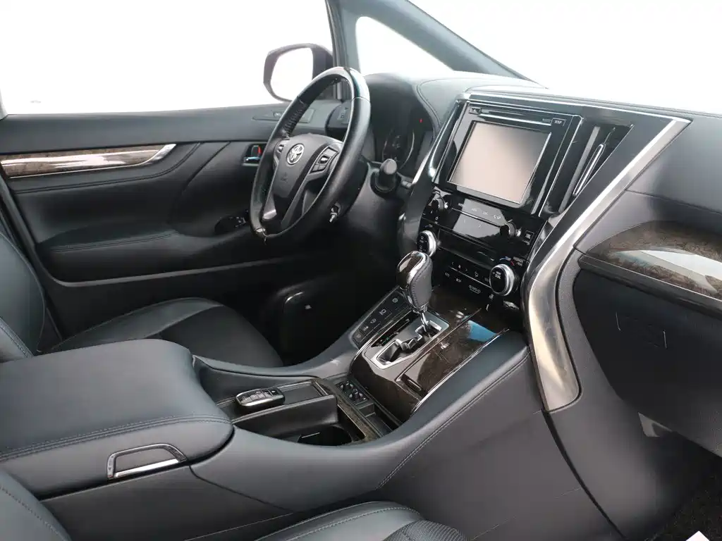 Alfa 2018 facelift 3.5L premium version купить на сайте DeffCars